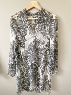Giulia - Black & White Paisley Long-Sleeve Dress
